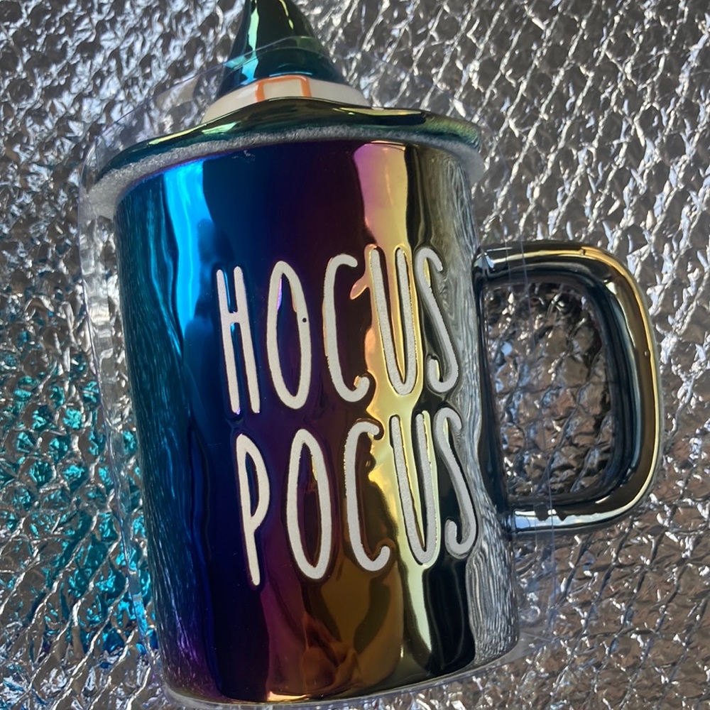 💜 FINAL DROP -NWOT Hocus Pocus Magic Multicolored Mug and Hat lid with ding